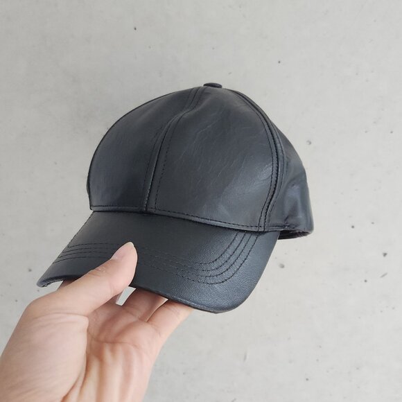 Olive & Pique genuine leather black cap hat - Picture 1 of 4